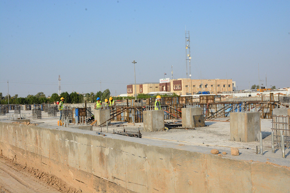 The Director General Concludes His Field Tour Of Four Governorates By visiting The Authority Building Project In The Oil Complex In Dhi Qar Governorate