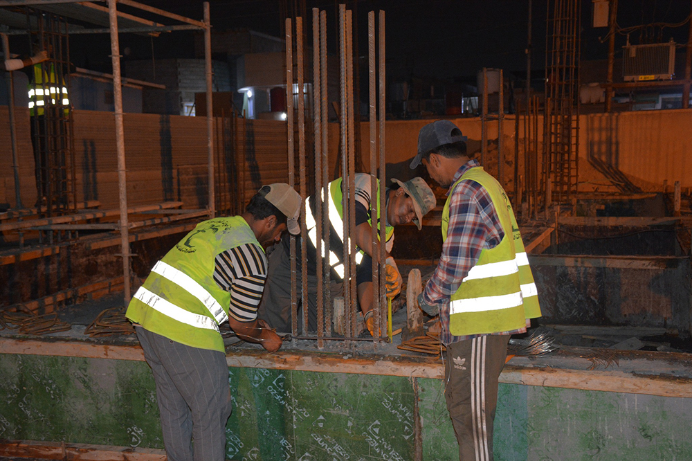 Director General Of Al-Fao General Engineering Company Follows Up At Night The Company's Projects In Basra Governorate