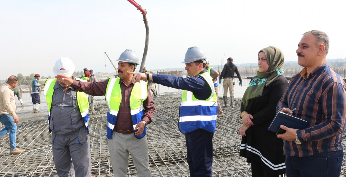 المهندس عماد محمد عبد الله مدير عام شركة الفاو الهندسية العامة يزور مشروع ماء الدجيل في محافظة صلاح الدين 