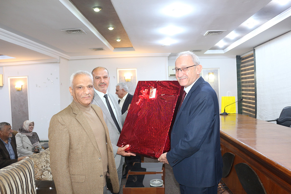 The General Director attends the farewell ceremony for Ali Muhaisen Hamzah, referring him to retirement