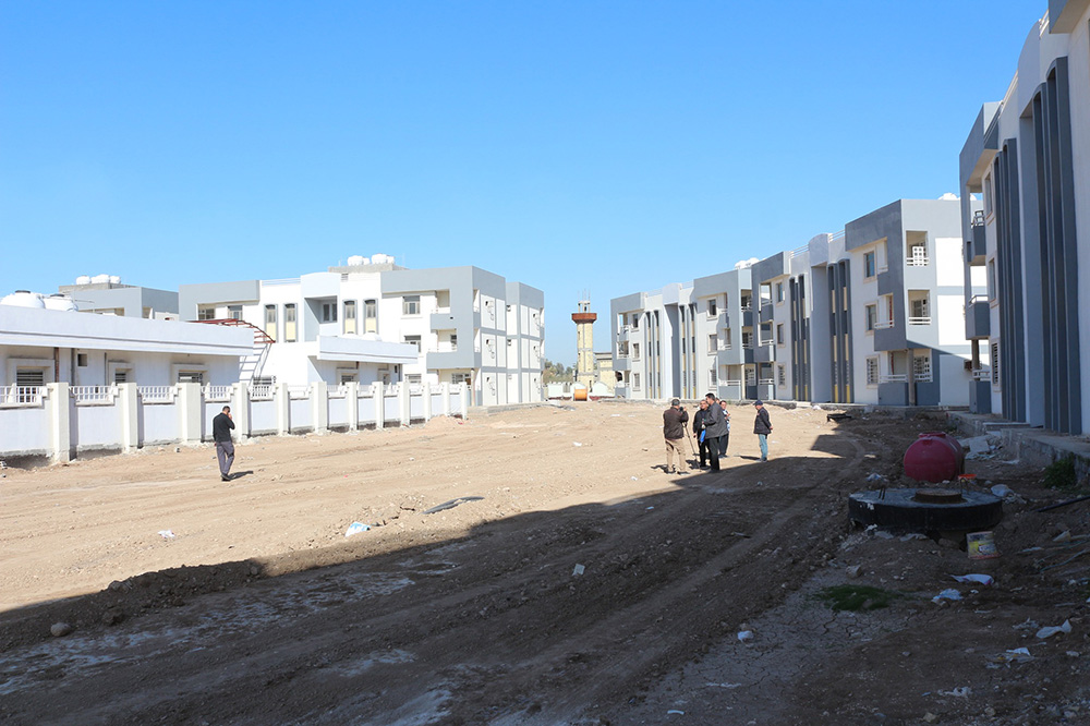 a project to implement low-cost housing units in Babil Governorate