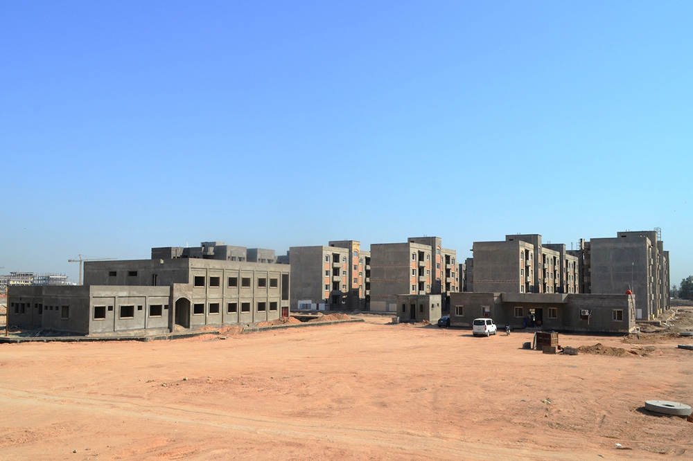 the Al-Aziziya residential complex project in Wasit Governorate